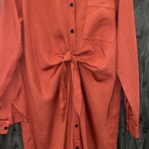 Burnt Orange button-up midi dress with a knot-tie - Picture 2 of 5